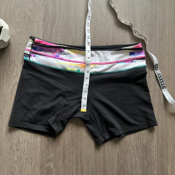 Lululemon Black Shorts with Wide Pattern Waistband - Picture 4 of 7